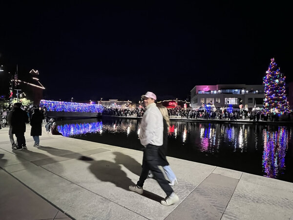 An evening stroll along the lit basin