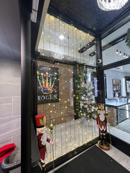 Curtain lights and nutcrackers at the door